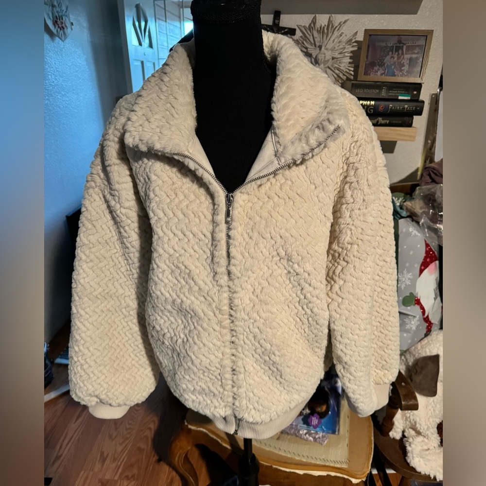 Fur (like) jacket Abercrombie